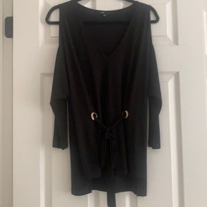 Blk top w/cut out shoulder. Never worn.